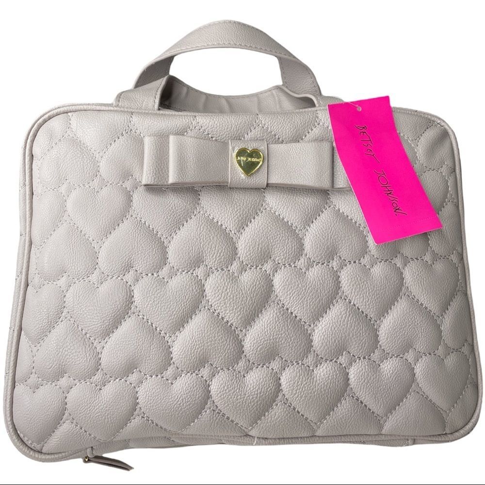 Betsey Johnson Top Handle Weekender Heart Cosmetic Bag NWT